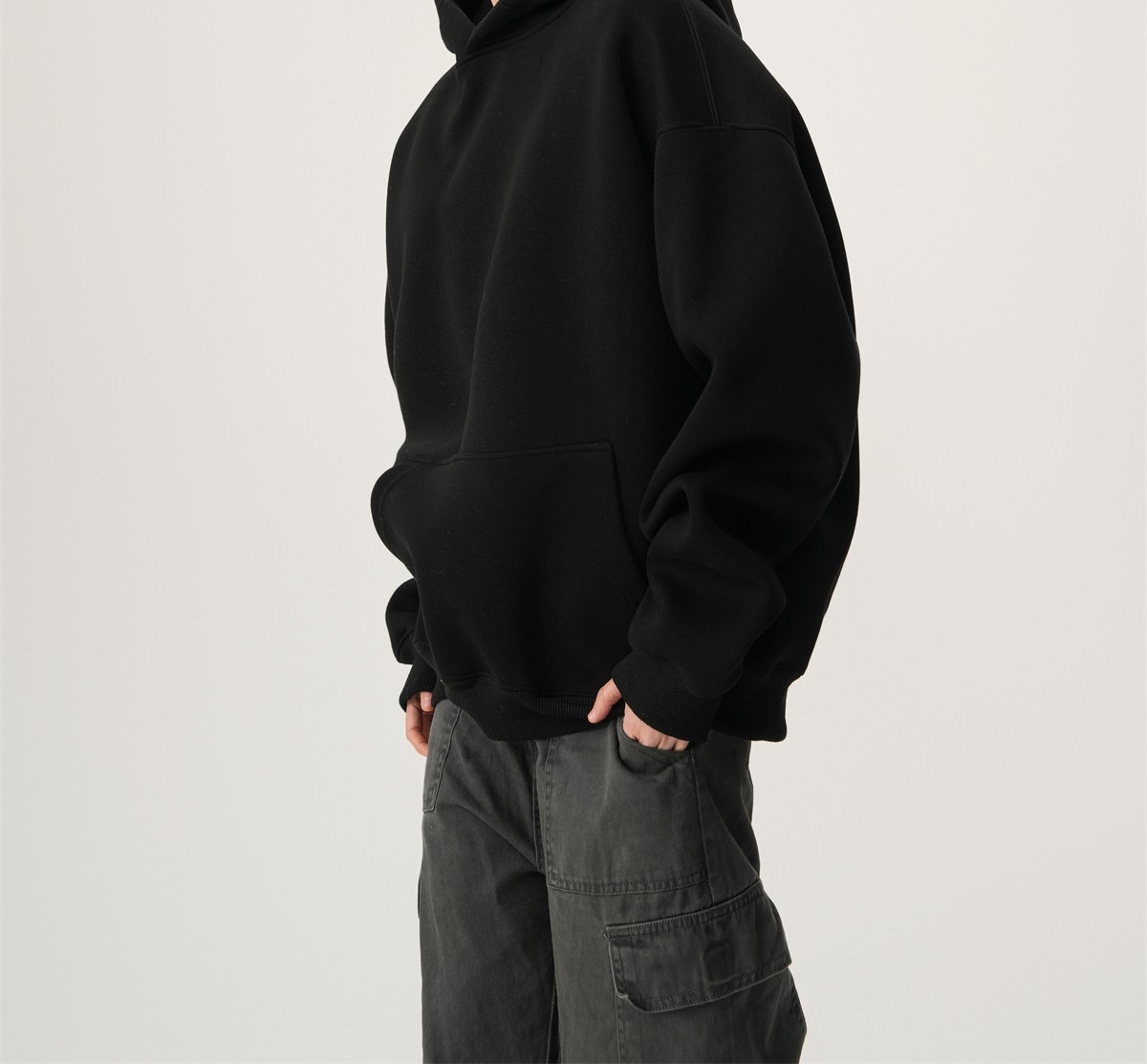 Vurzen Heavyweight CleanFit Boxy Hoodie – Oversized Minimal Streetwear Details 2