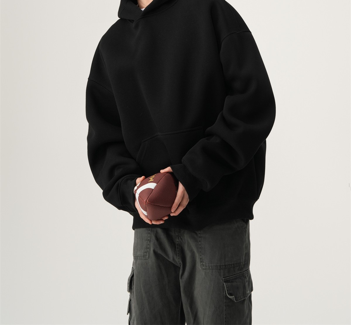 Vurzen Heavyweight CleanFit Boxy Hoodie – Oversized Minimal Streetwear Vurzen Heavyweight CleanFit Boxy Hoodie – Oversized Minimal Streetwear Details 3