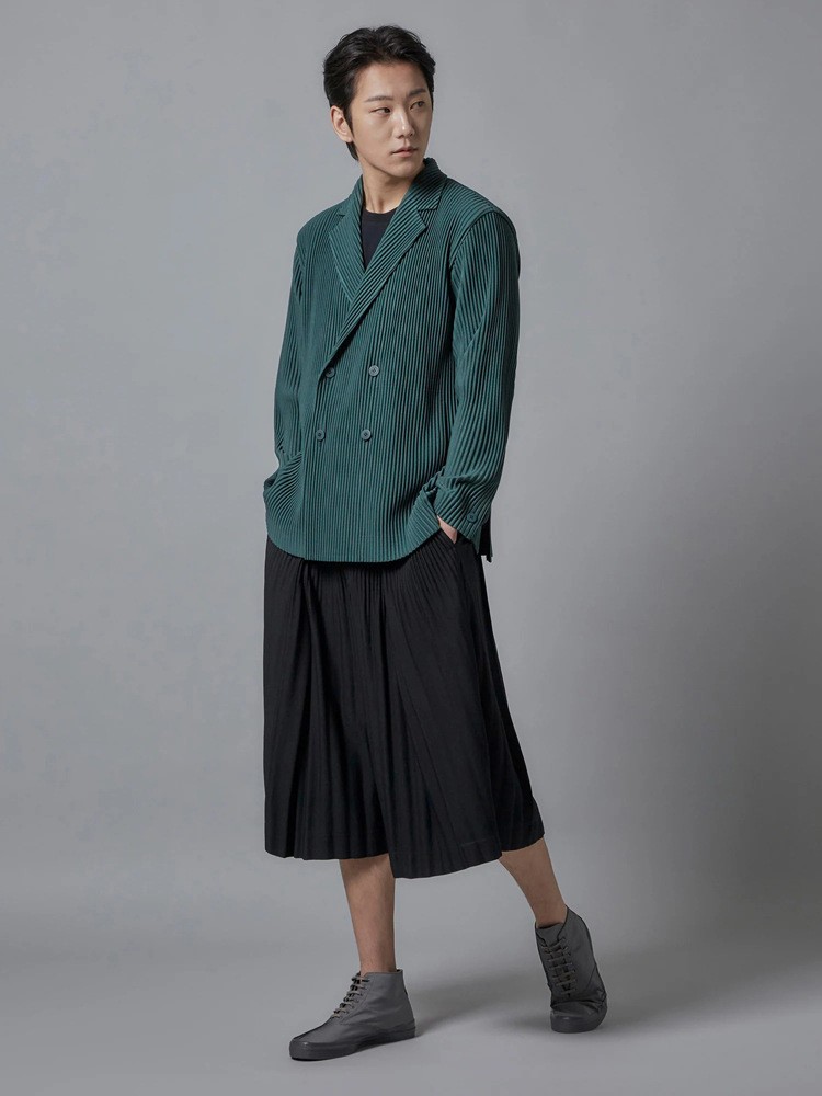 Japanese Miyake Pleated Double-Breasted Blazer Japanese Miyake Pleated Double-Breasted Blazer