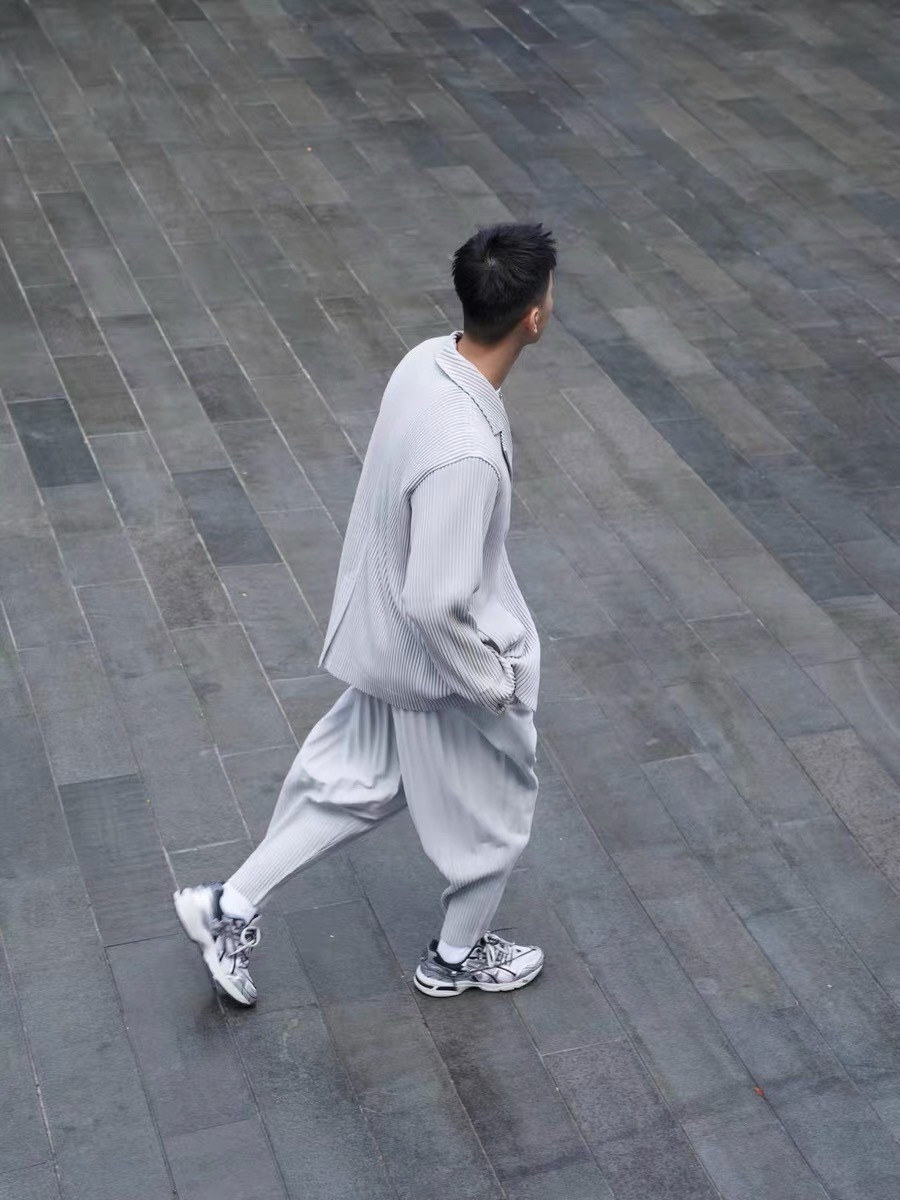 Fully Lined Japanese Miyake-Inspired Pleated Blazer - Relaxed Fit Casual Suit Jacket JD201