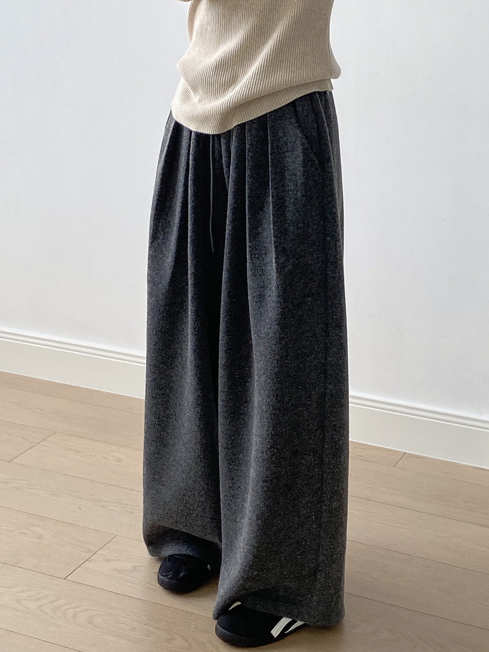 Yanshuang Casual Wide-Leg Knit Pants for Women Yanshuang Casual Wide-Leg Knit Pants for Women