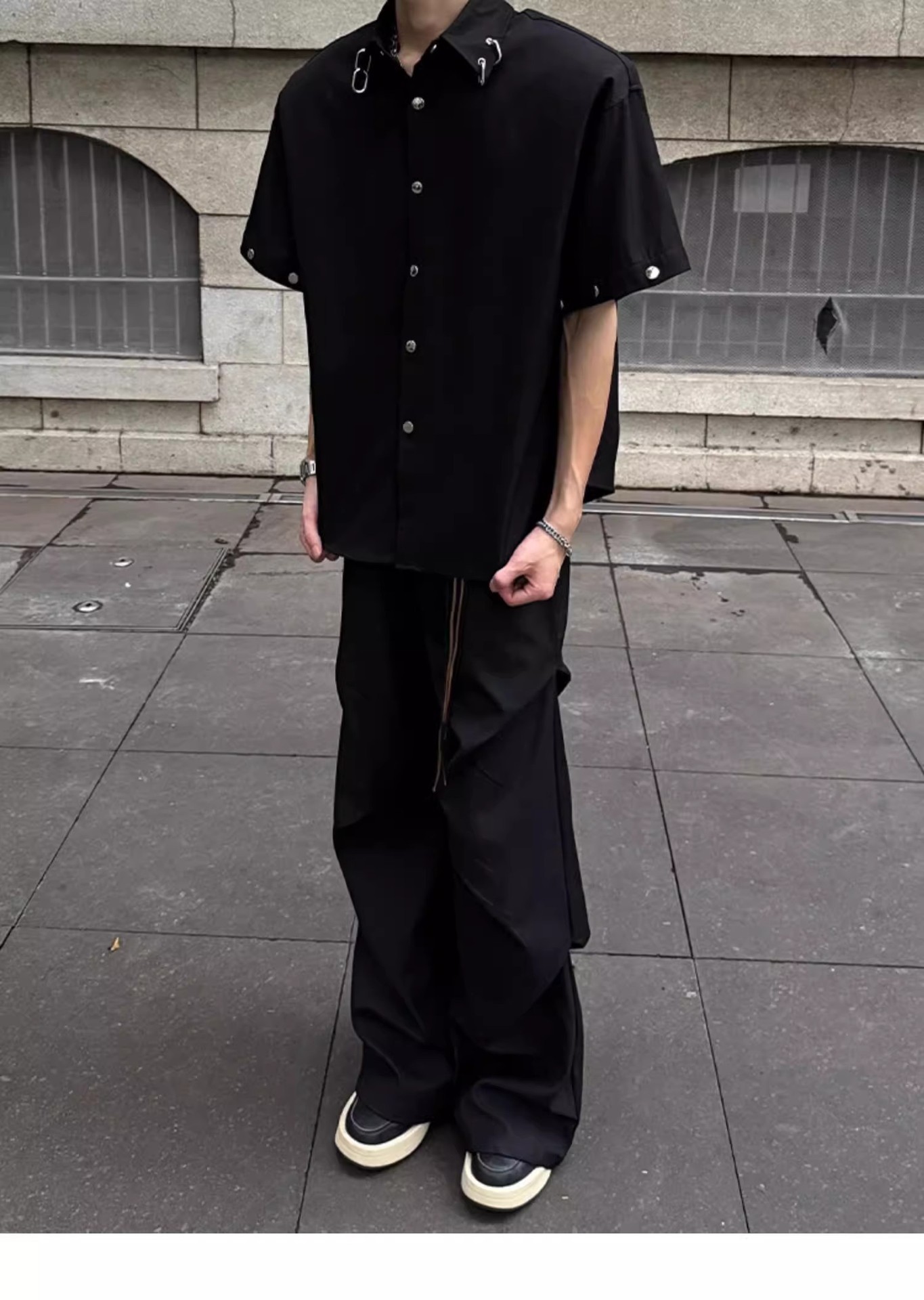 Black Detachable Shoulder Pad Casual Shirt for Men