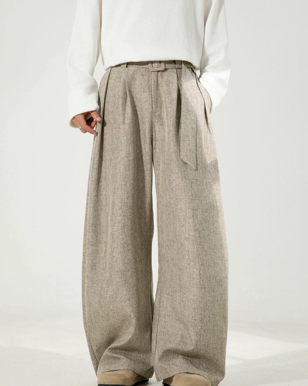Men's Loose Fit Pleated Straight Leg Trousers