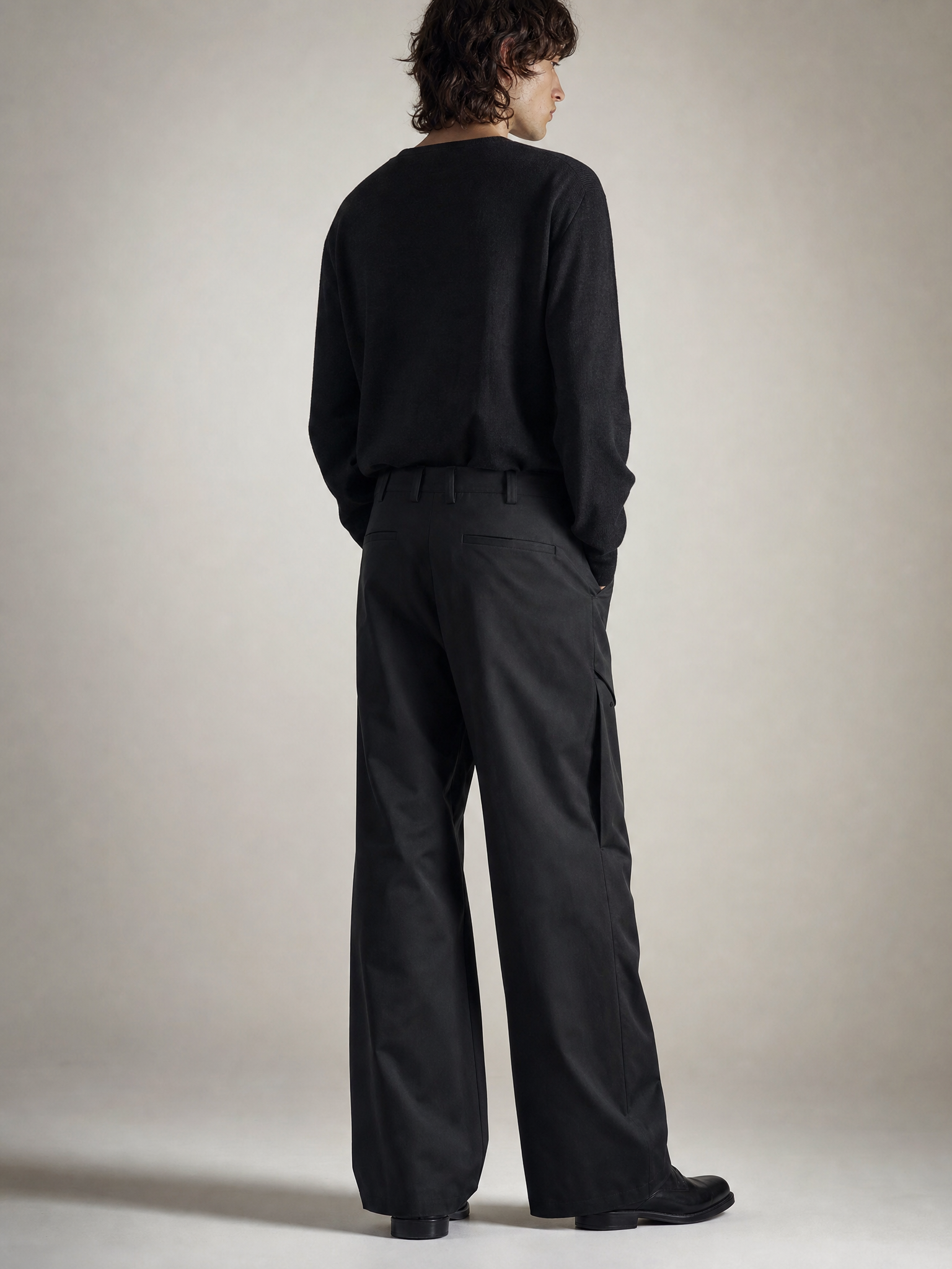 11KN Classic Grey Pleated Wide-Leg Trousers 11KN Classic Grey Pleated Wide-Leg Trousers detail